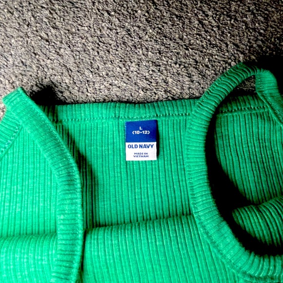 Tank Top💚 - Picture 3 of 3